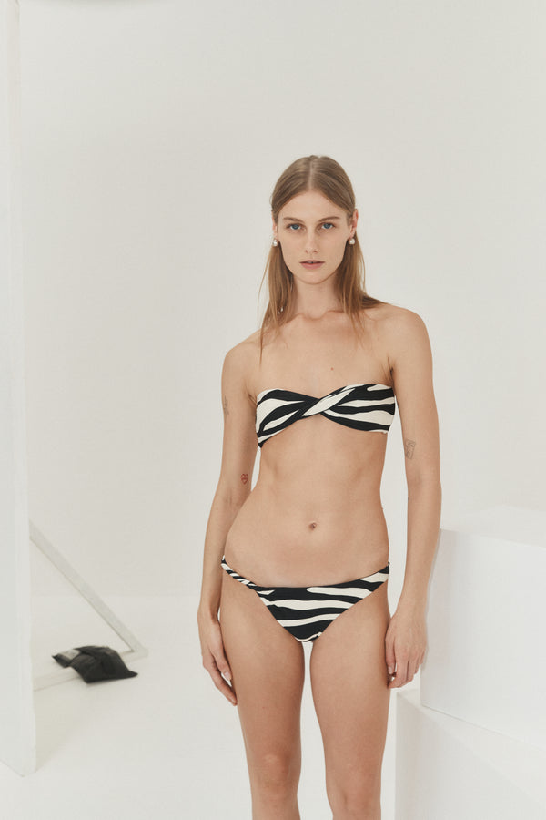 Ziah - Twisted Bandeau Top | Zebra